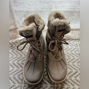 Taupe BareTrap Danula Fur-Lined Leather Winter Boots 🐻